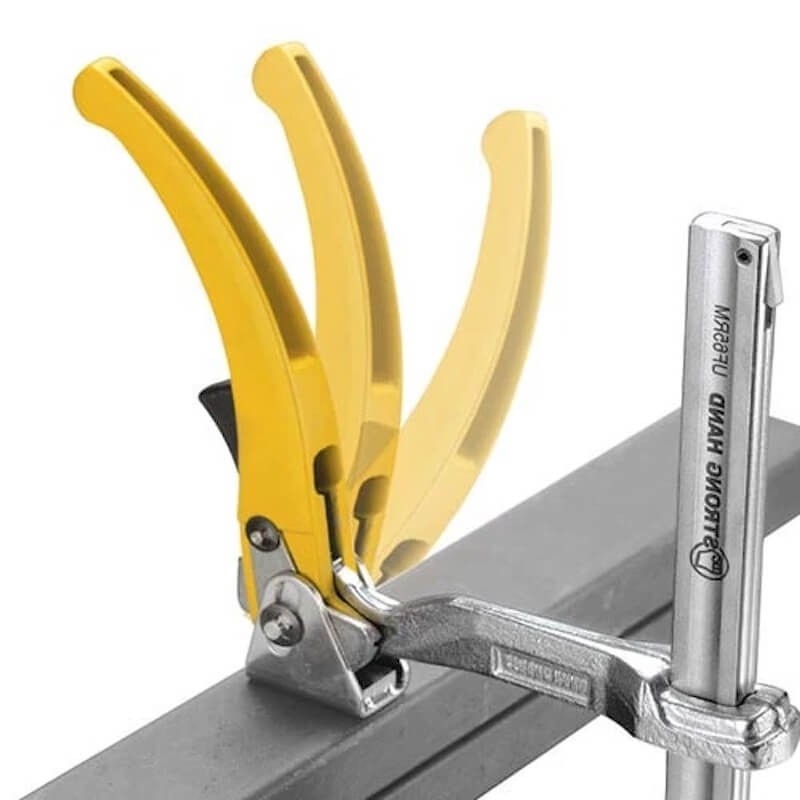 serre-joint-a-cliquet-rapide-capacite-180mm-strong-hand-tools-en-utilisation-2